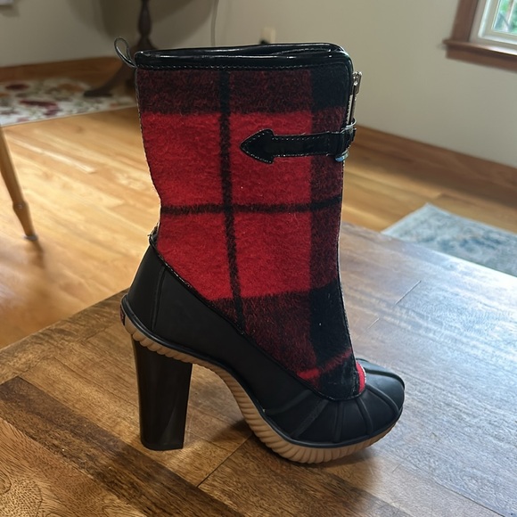 michael kors KORS red Tartan Duck Boot Heels size 6 - Picture 4 of 8